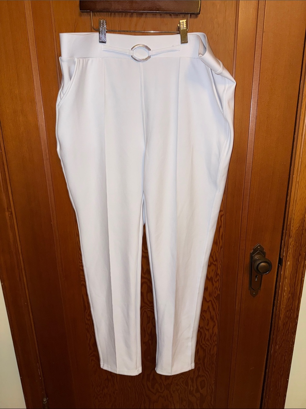 White Women's Pull-On Tapered Pants with Decorative Ring